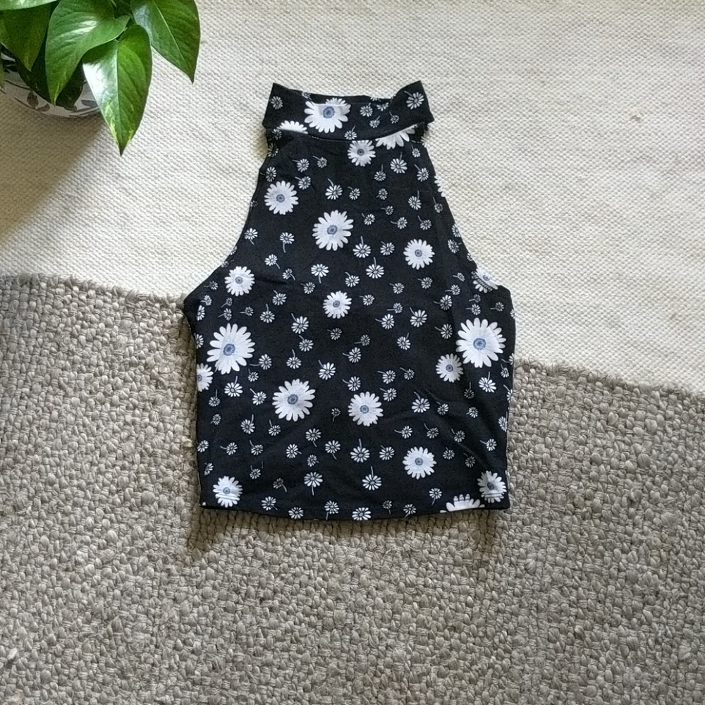 Daisy top 🌼